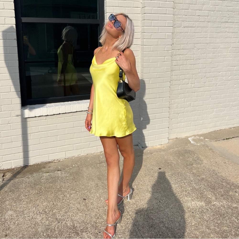 Beautiful Yellow Silk Zara Dress. 💛 size S